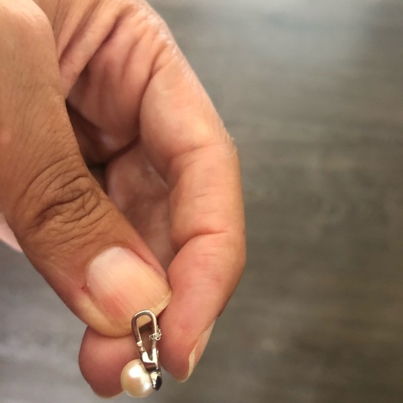 10k white gold pearl pedant on chain - Picture 4 of 5